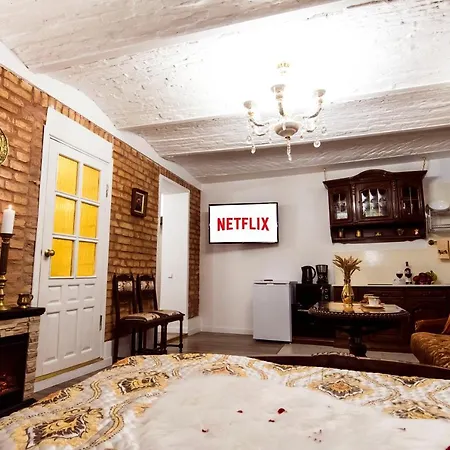 El Fireplace In Unesco World Heritage Old Town Vilnius